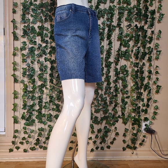 Gloria Vanderbilt Casual All Around Slimming Effect Cotton Jeans Short size 10 - Picture 7 of 14